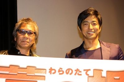 『藁の楯』のイベントに登壇した大沢たかおと三池崇史監督