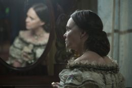 リンカーンの妻メアリー・トッド・リンカーンを演じたサリー・フィールド