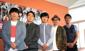 囲み取材に登場した劇団ひとり、おぎやはぎ、バナナマン