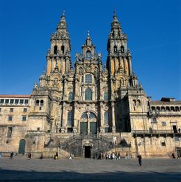 迫力と存在感を放つサンティアゴ・デ・コンポステーラの大聖堂