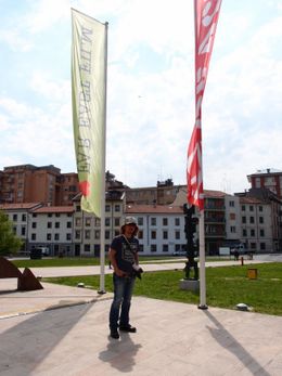 ウーディネの地に立つ三木聡監督