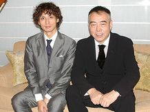 久しぶりの再会を楽しんだ安藤政信とチェン・カイコー監督