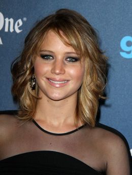 レストランで元恋人と食事している姿をパパラッチ！