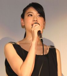 『旅立ちの島唄 十五の春』で初主演を飾った三吉彩花