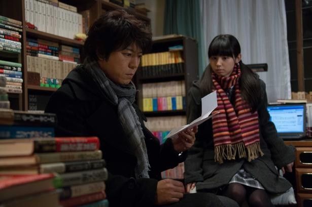 監督の蔵書も混じっているという8000冊の書籍など、細部にまでこだわった美術にも注目を