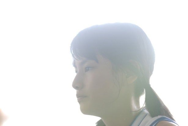 橋本愛のひたむきさと透明感に釘付け間違いなし！