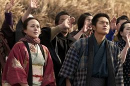 村人たちと不時着した搭乗員たちの交流は40日間に及んだ