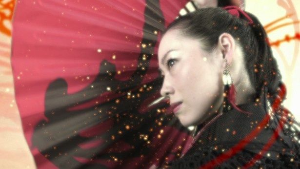 テレビシリーズで話題を集めたキャラクター邪美を演じる佐藤康恵