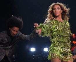 自分のパフォーマンスを撮られるより、一緒に盛り上がるほうが好き？