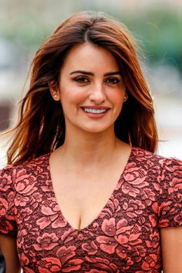 ロイヤルベビー誕生の日にマドリッドの病院で女の子を出産したペネロペ・クルス