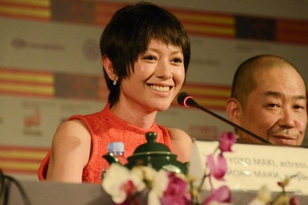 モスクワ映画祭登壇時、笑顔でスピーチした真木よう子