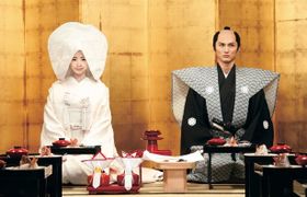 上戸彩演じる料理好きなお春が“包丁”で夫を支えていく