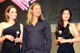 ブラッド・ピットとアンジェリーナ・ジョリーとの対面に緊張した篠原涼子