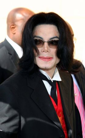 故マイケル・ジャクソンと故フレディ・マーキュリーのデュエットがリリース！