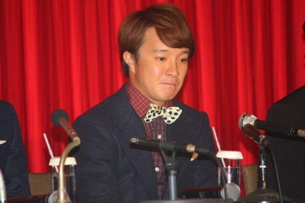 通訳ワクバル役の濱田岳