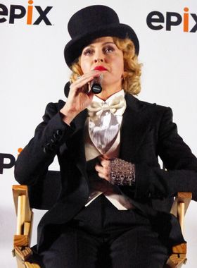 運動、食事療法、美容外科手術で若さを保っていたマドンナ。手だけはごまかせなかった？