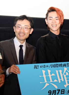 菅田将暉と芥川賞作家・田中慎弥が舞台挨拶に登壇