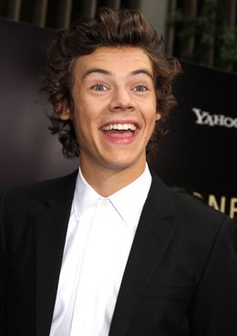 ジョニー・デップ宅訪問の記念に、石鹸を盗んでしまったワン・ダイレクションのハリー・スタイルズ