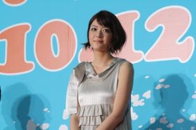 映画「陽だまりの彼女」の完成披露イベントに嵐・松本潤らと登場した上野樹里