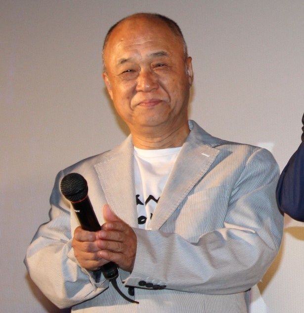 小磯勇吾役の田山涼成