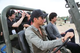 灼熱のタイではジープが走行不能になるというハプニングも！