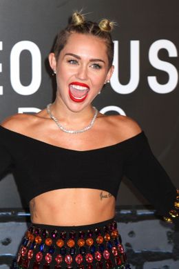 婚約を解消したマイリー・サイラス