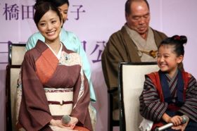 上戸彩と泉ピン子がおしんの名子役と“ポスト上戸彩”の2人を絶賛