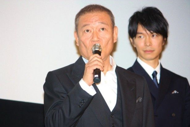 武藤組の組長・武藤大三役の國村隼