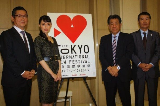 囲み会見では栗山千明たちが東京国際映画祭をアピール