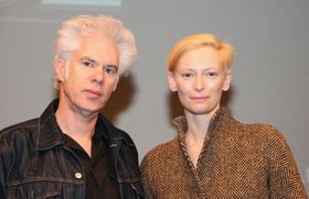 ニューヨーク映画祭に登場したジム・ジャームッシュ監督とティルダ・スウィントン