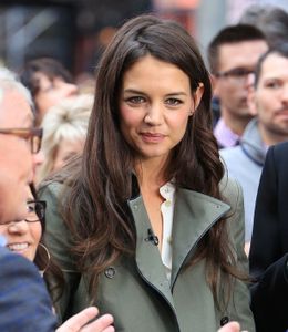 ジェイミー・フォックスとのお泊りデートが報じられたケイティ・ホームズ