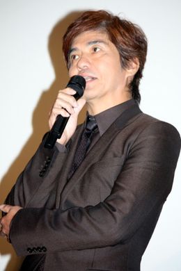 『人類資金』で主演を務めた佐藤浩市