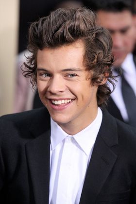 ロージー・ハンティントン＝ホワイトリーに一目ぼれしたというワン・ダイレクションのハリー・スタイルズ