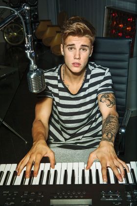 ストリップバーに出没したことがバレてしまったジャスティン・ビーバー