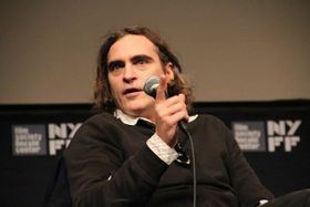 スパイク・ジョーンズ監督最新作『Her』で、OSに恋してしまう孤独な男を演じたホアキン・フェニックス