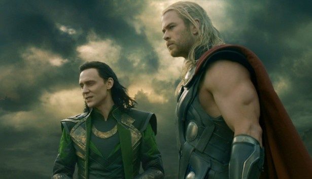 『アベンジャーズ』(12)で敵同士だったソーとロキはどうなる!?