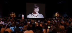 映画『スティーブ・ジョブズ』で描かれる初代Macintoshの発表の瞬間