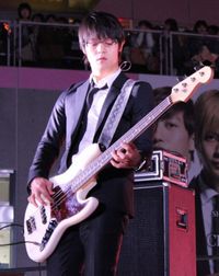 三浦翔平、窪田正孝らCRUDE PLAYの初ライブに3500人が熱狂