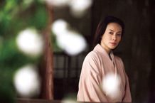 『利休にたずねよ』では千利休(市川海老蔵)の妻・宗恩を好演。儚げな姿が印象的