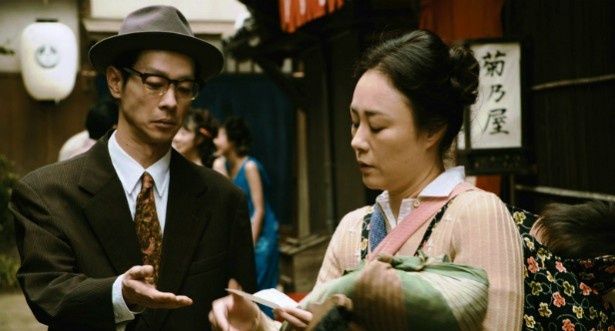 【写真を見る】原田貴和子の夫役に加瀬亮。2人で昭和の夫婦を体現