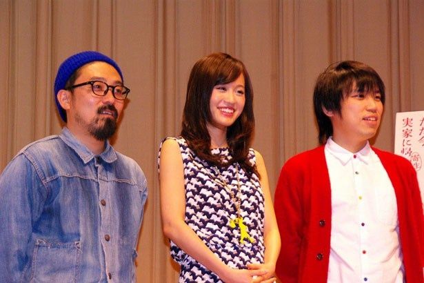 【写真を見る】プレミア上映会＆トークショーに登壇した山下敦弘監督、前田敦子、向井康介(脚本家)