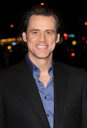 若くして癌で亡くなったはずのコメディアン、アンディ・カウフマンを演じたジム・キャリー