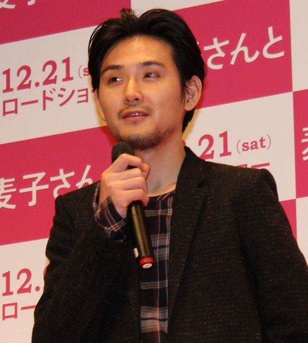 麦子の兄役を演じる松田龍平