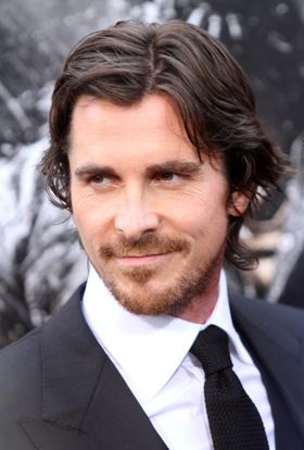 新バットマンに重要な忠告をした旧バットマンのクリスチャン・ベール