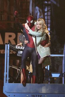 スパイダーマンとグウェンが結婚秒読み！