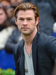 クリス・ヘムズワース一家が、カナリア諸島沖で遭難していた！