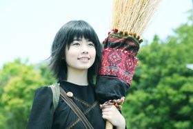 清水崇監督による実写版『魔女の宅急便』の場面写真