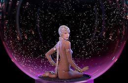 世界中を熱狂させた官能的世界がスクリーンに！