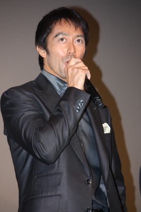 “巨根”の上田次郎役を演じた阿部寛