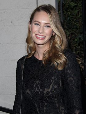 ロバート・パティンソンとの交際説をきっぱりと否定したディラン・ペン